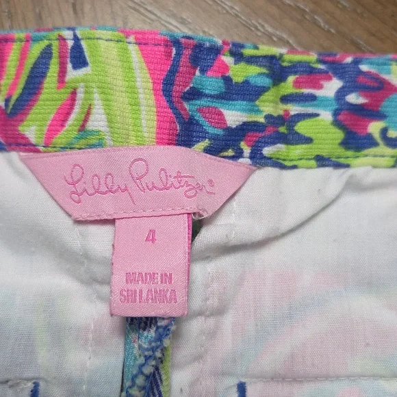Lilly Pulitzer Magnolia Buttercup Shorts In Toucan Play Print, Size 4 - Picture 3 of 4